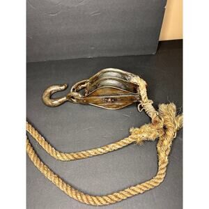 Antique Double Metal Pulley Block and Tackle Cast Iron. Original rope